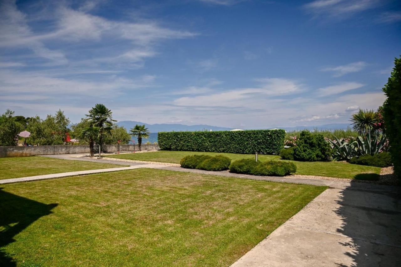 Apartments Villa Malin Malinska Exterior foto